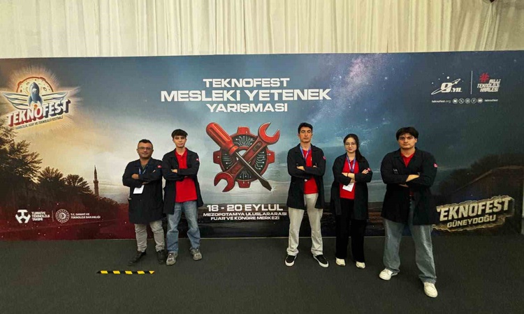 Kritik Açıklama: İzmir Fen Lisesi TEKNOFEST 2026 Diyarbakır finallerinde Türkiye ikincisi oldu | İşte Tüm Ayrı