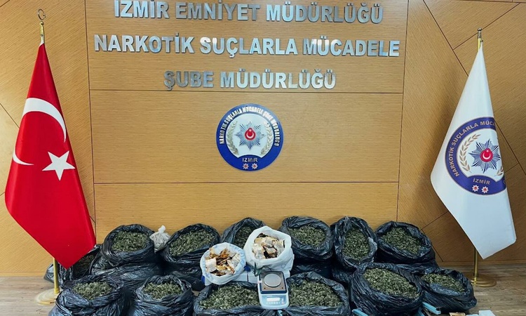 Kritik Açıklama: İzmir ve Muğla operasyonunda 63 kilo skunk ele geçirildi, 12 şüpheli yakalanarak gözaltına se