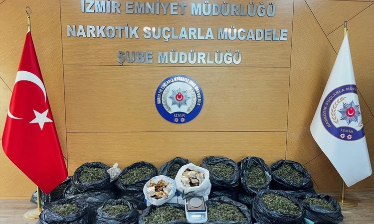 Kritik Açıklama: İzmir ve Muğla'da uyuşturucu operasyonunda 12 şüpheli yakalanarak gözaltına sevk edildi | İşt
