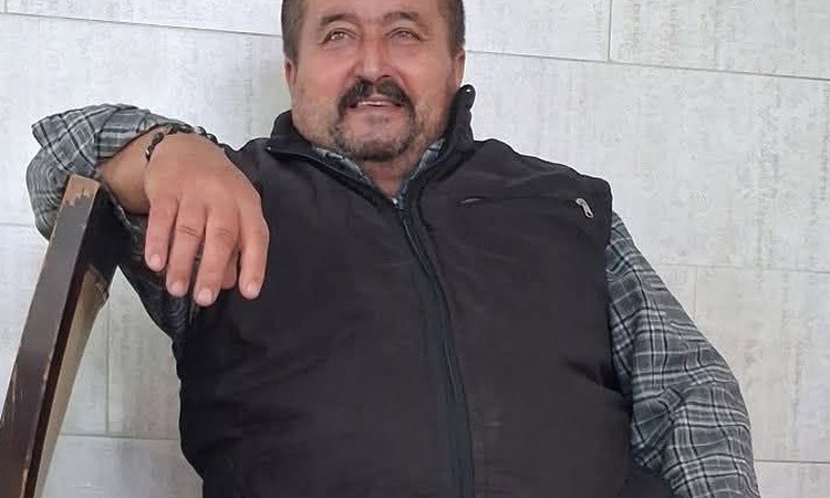 Kritik Açıklama: İzmir Ödemiş'te otomobilin çarptığı motosikletli öldü, araç sürücüsü yakalanarak gözaltına se