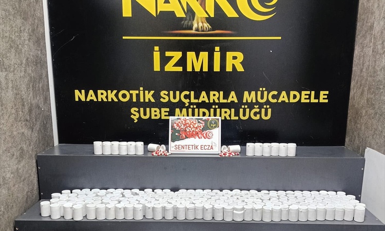 Kritik Açıklama: İzmir Torbalı'da gömülü 17 bin 528 uyuşturucu hap bulundu, 2 şüpheli yakalanarak gözaltına se
