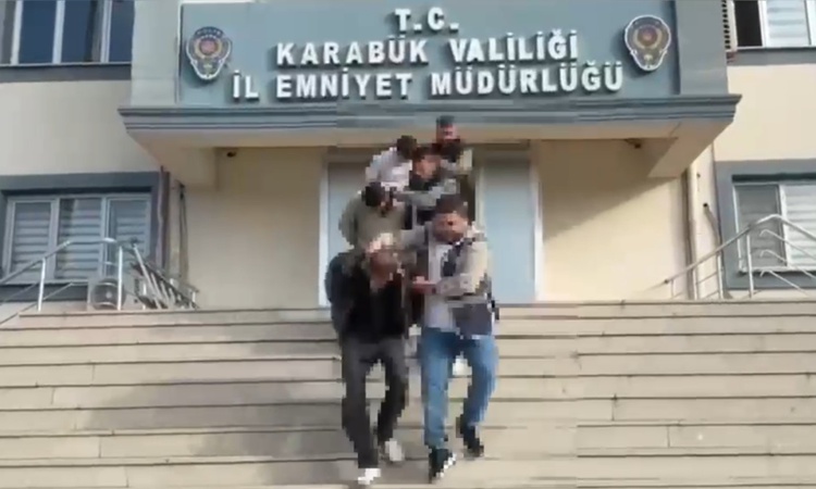 Kritik Açıklama: Karabük'te düzenlenen uyuşturucu operasyonunda 3 şüpheli hakkında tutuklama kararı verildi -