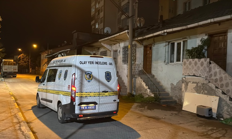 Kritik Açıklama: Karabük'te erkek, iddiaya göre kız arkadaşıyla tartışmada bıçakla ağır yaralandı: Gelişmeler