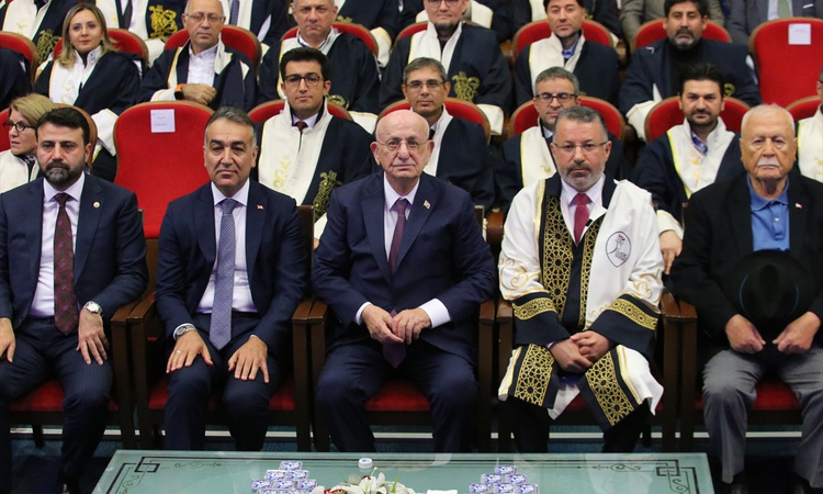 Kritik Açıklama: Karabük Üniversitesinde yeni akademik yıl törenle açıldı - Son Dakika Bilgileri