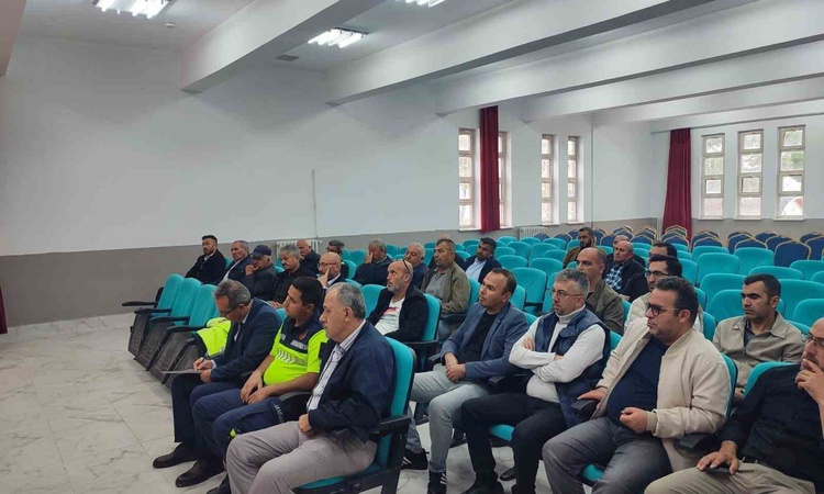Kritik Açıklama: Karapınar'da taşımalı eğitim servis şoförlerine güvenlik bilgilendirmesi yapıldı - Son Dakika