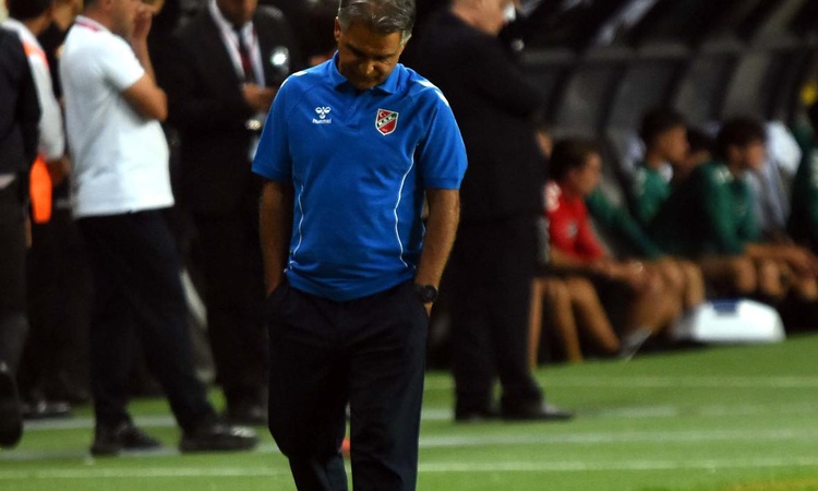 Kritik Açıklama: Karşıyaka'da 1-0'lık Gaziemirspor yenilgisi sonrası Basatemür görevi bıraktı