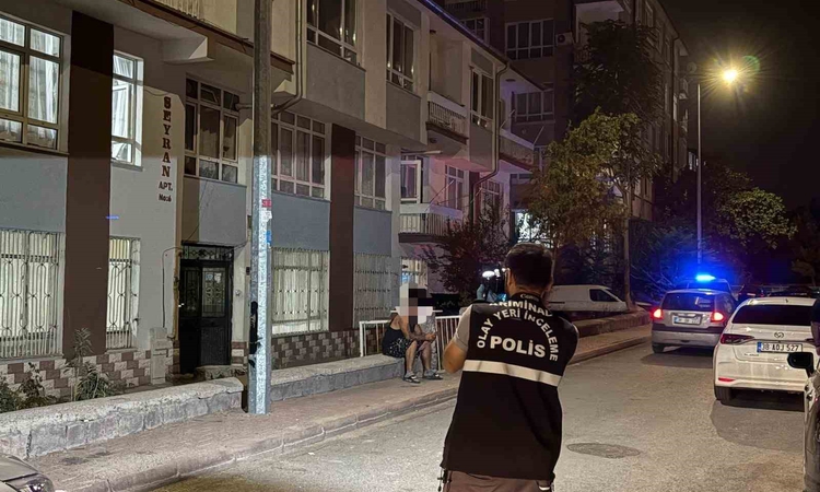 Kritik Açıklama: Kayseri Kocasinan'da iki arkadaş kavgasında 1 kişi ağır yaralandı, şüpheli kaçtı - Son Dakika