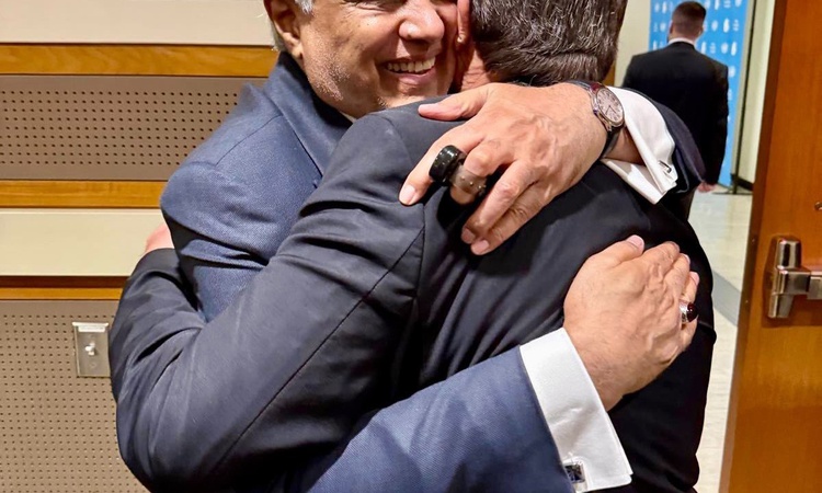 Kritik Açıklama: KKTC Dışişleri Bakanı Ertuğruloğlu, New York'ta Pakistanlı mevkidaşı Dar ile görüştü