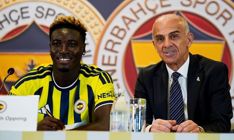 Kritik Açıklama: Kojo Peprah Oppong kimdir? Aké'nin yerine giren Fenerbahçe stoperi kaç yaşında? | İşte Tüm Ay