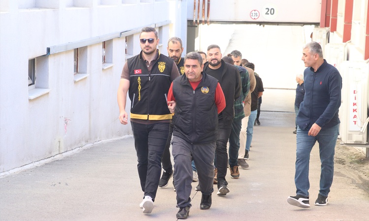 Kritik Açıklama: "Kurgu trafik kazası" soruşturmasında 77 şüpheli yakalanarak gözaltına sevk edildi: Gelişmele