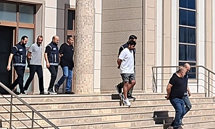 Kritik Açıklama: Kuşadası’nda göçmen kaçakçılığı operasyonunda 4 şüpheli daha hakkında tutuklama kararı verild