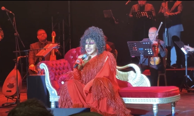 Kritik Açıklama: Kuşadası’nda yuhalanmıştı, olaylı konserin ardından Bursa’da sahne aldı: Gelişmeler Takip Edi