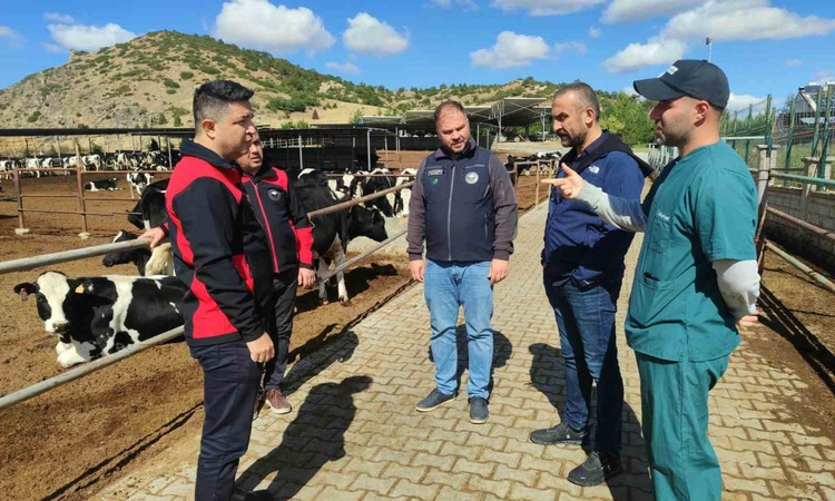 Kritik Açıklama: Kütahya İl Tarım ve Orman Müdürü Ertan Keleş, hastalıktan ari işletmeyi ziyaret etti ve Merak