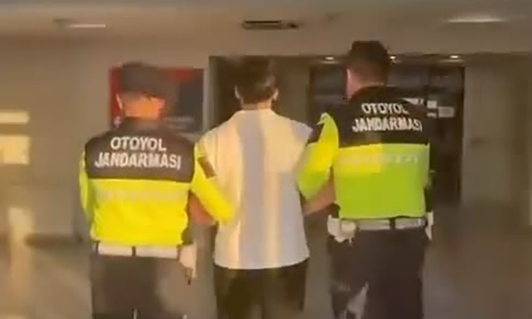 Kritik Açıklama: Kuzey Marmara Otoyolu'nda 232 km hızla makas atan sürücüye 145 bin lira ceza kesildi ve Merak