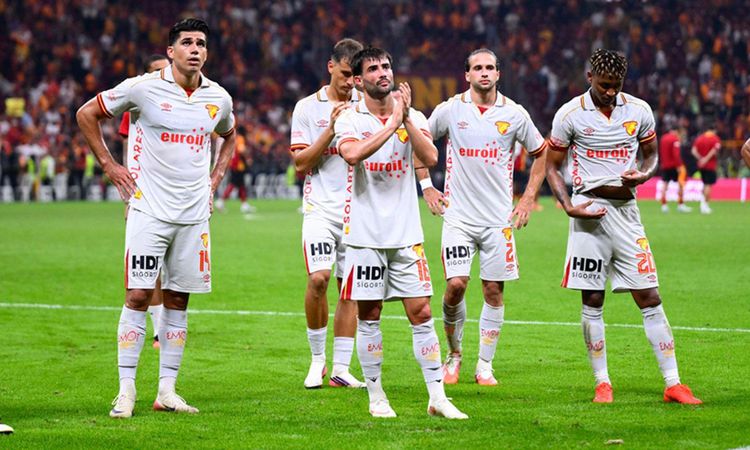 Kritik Açıklama: Maç biteli saatler oldu, tansiyon dinmiyor! Göztepe'den bir flaş paylaşım daha - Son Dakika B