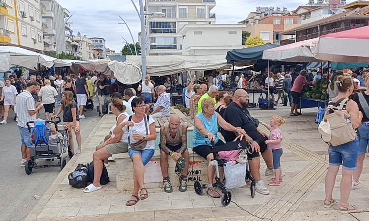 Kritik Açıklama: Manavgat semt pazarına turist akını esnafın yüzünü güldürdü | İşte Tüm Ayrıntılar