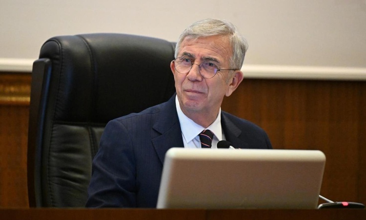 Kritik Açıklama: Mansur Yavaş'ın istifasının artçıları sürüyor: 30 meclisi üyesi de  partiden koptu, CHP çoğun