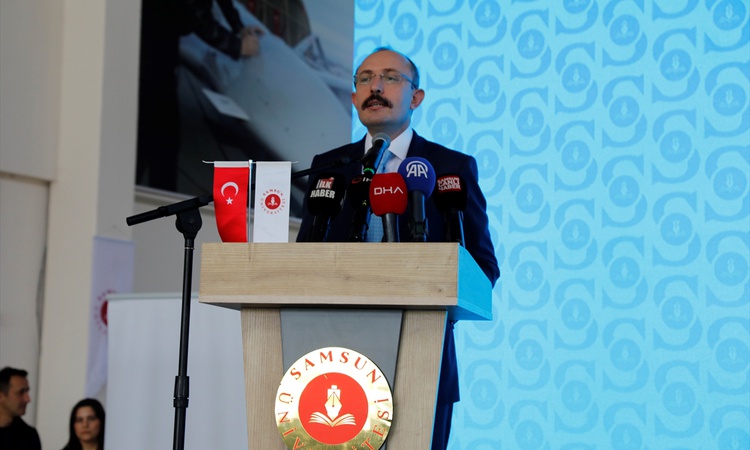 Kritik Açıklama: Mehmet Muş'a fahri doktora verildi, ilk dersi gelir adaletsizliği oldu