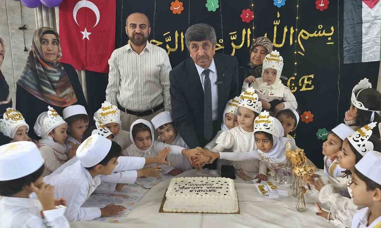 Kritik Açıklama: Mersin Anamur'da 4-6 yaş çocuklar için Bed-i Besmele merasimi düzenlendi: Gelişmeler Takip Ed
