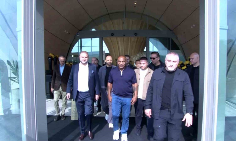 Kritik Açıklama: Mike Tyson İstanbul'a geldi! Derbi sorusuna Brezilya ve Arjantin yanıtı - Son Dakika Bilgiler