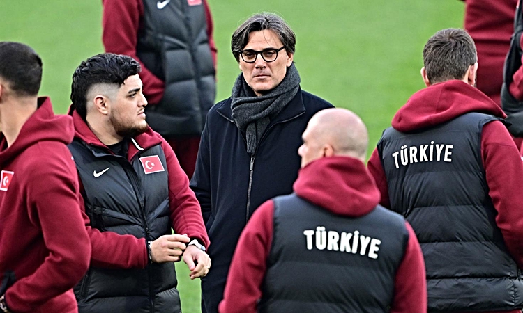 Kritik Açıklama: Montella'dan sürpriz karar! Milli Takım'da iki yıldızın kalemi kırıldı | İşte Tüm Ayrıntılar