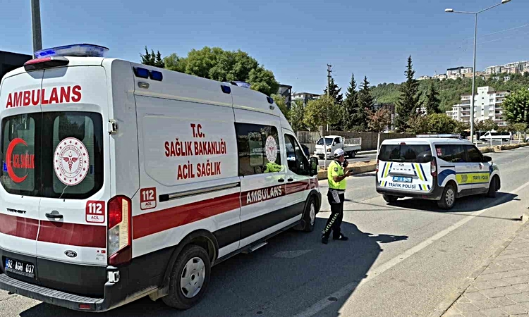 Kritik Açıklama: Motosikletin çarptığı kadın yaralandı ve Merak Edilenler