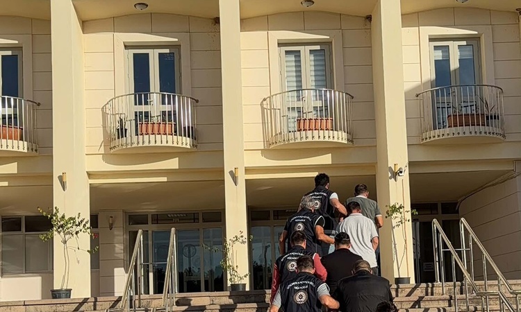 Kritik Açıklama: Muğla Bodrum'da göçmen kaçakçılığı operasyonunda 4 şüpheliden 3'ü hakkında tutuklama kararı v