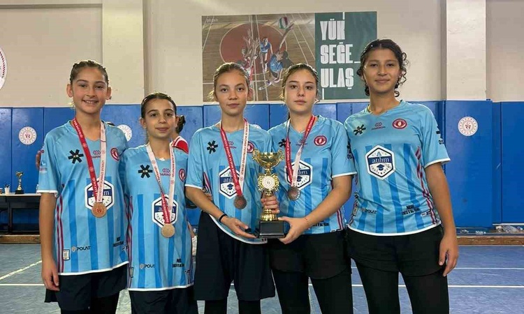 Kritik Açıklama: Muğla Hokey Ligleri'nde U14 karşılaşmaları heyecanla devam ediyor: Gelişmeler Takip Ediliyor