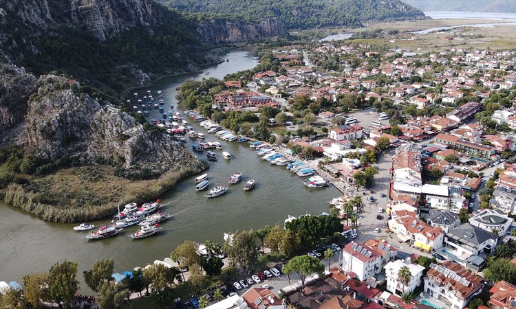 Kritik Açıklama: Muğla Ortaca'da 103 tekne Cumhuriyet Bayramı kortejinde Dalyan Kanalı'nda ilerledi | İşte Tüm