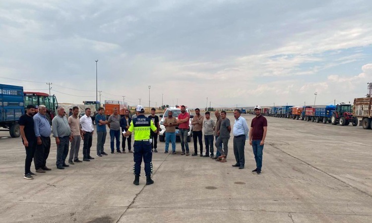 Kritik Açıklama: Muş'ta jandarma eylülde 39 bin 839 trafik denetimi yapıp 272 aracı trafikten men etti - Son D