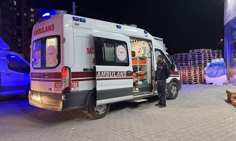 Kritik Açıklama: Niğde'de 9. kattaki yangında dumandan etkilenen 5 kişi hastaneye kaldırıldı | İşte Tüm Ayrınt