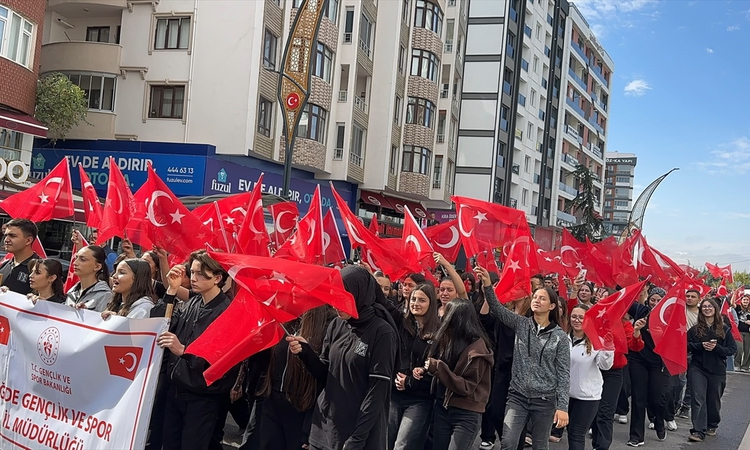 Kritik Açıklama: Niğde'de Gaziler Günü dolayısıyla yürüyüş düzenlendi