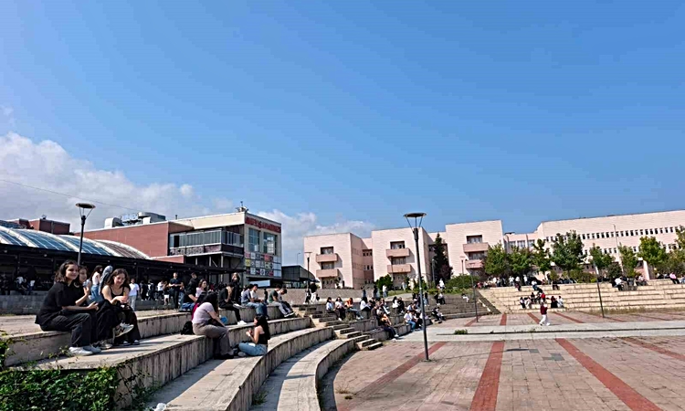 Kritik Açıklama: OMÜ'de 48 bin 129 öğrenci ders başı yaptı, yemekler 21-25 Eylül'de ücretsiz sunuluyor: Gelişm