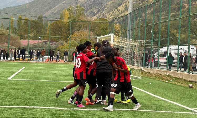 Kritik Açıklama: Safi MCL Bentonit Ünyespor, 8. haftada Bakırköy Kadın Futbol'u 2-1 yendi | İşte Tüm Ayrıntıla