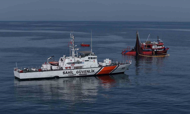 Kritik Açıklama: Sahil Güvenlik Doğu Karadeniz ekipleri palamut avında denetimi sıklaştırdı