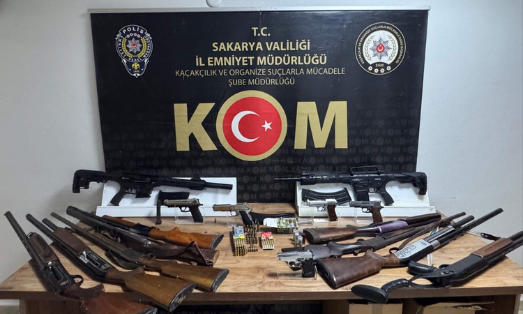 Kritik Açıklama: Sakarya Akyazı ve Erenler'de 2 operasyonda 6 şüpheli yakalanarak gözaltına sevk edildi