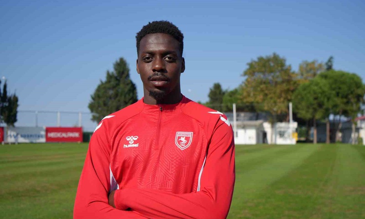 Kritik Açıklama: Samsunsporlu Gineli Bayo, Trabzonspor derbisinde gol atmak istiyor - Son Dakika Bilgileri