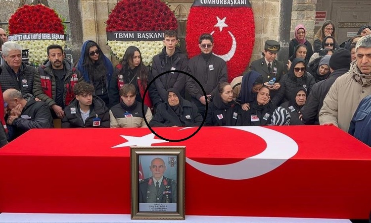 Kritik Açıklama: Şehit Tuğgeneral İsa Baydilli’nin annesi son yolculuğuna uğurlandı