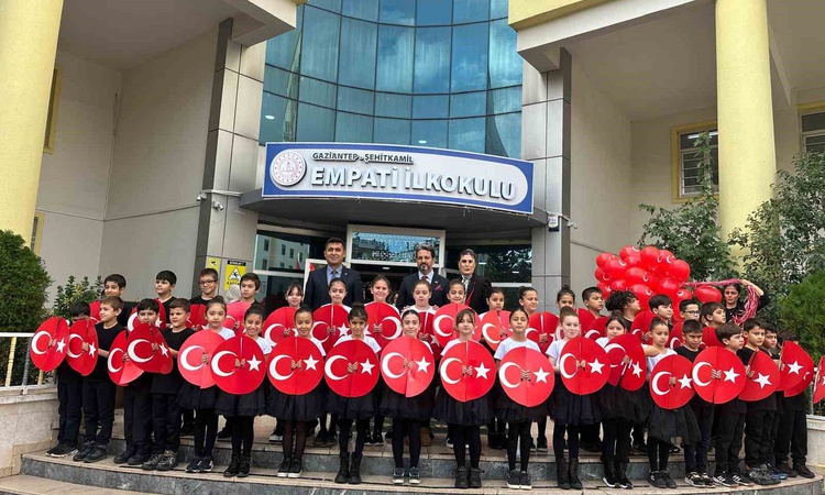 Kritik Açıklama: Şehitkamil Empati İlkokulu’nda 29 Ekim coşkusu: Gelişmeler Takip Ediliyor