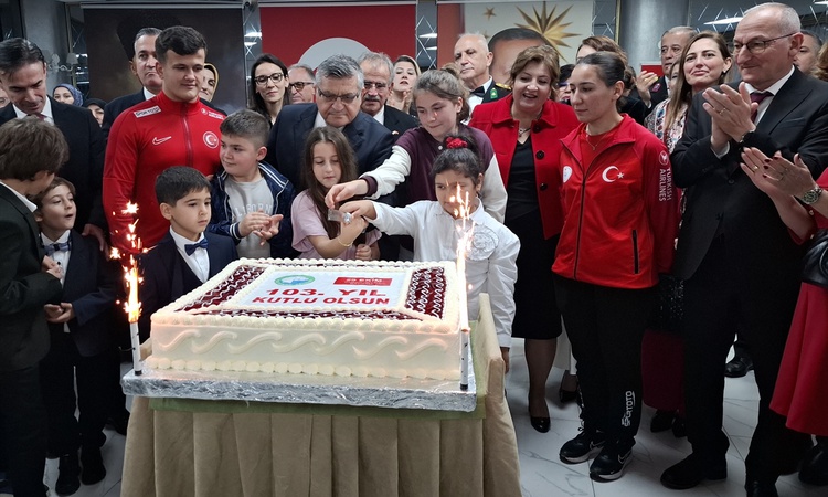 Kritik Açıklama: Sinop'ta Cumhuriyet Bayramı resepsiyonunda Vali Özarslan konuştu