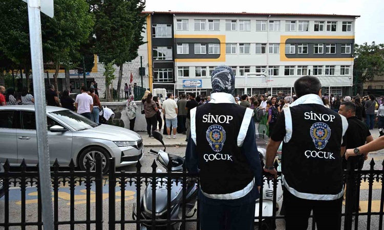 Kritik Açıklama: Sinop'ta okul servisleri ve çevre denetimleri jandarma, emniyet ekiplerince sürüyor: Gelişmel