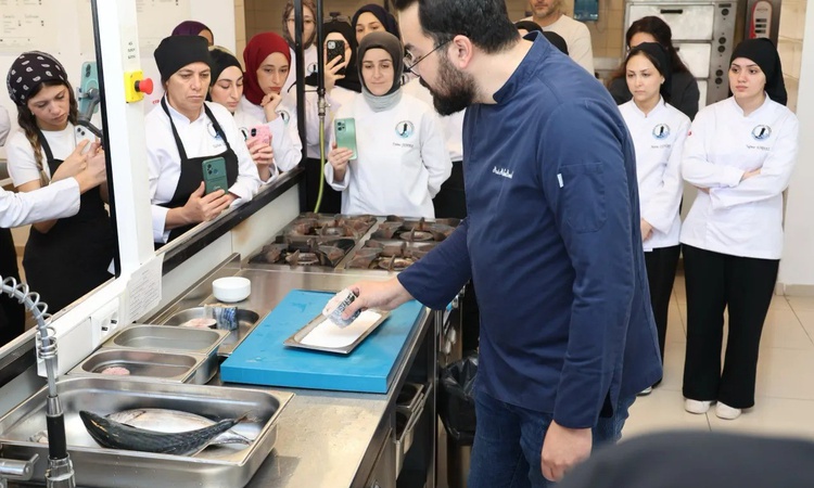 Kritik Açıklama: Sinop Üniversitesinde lakerdanın 3 bin yıllık hikayesi uygulamalı anlatıldı - Son Dakika Bilg