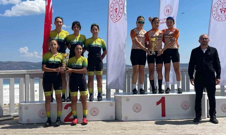 Kritik Açıklama: Sivas Gençlik Spor Kulübü U17 Kadın Bisiklet Takımı Türkiye İkincisi | İşte Tüm Ayrıntılar