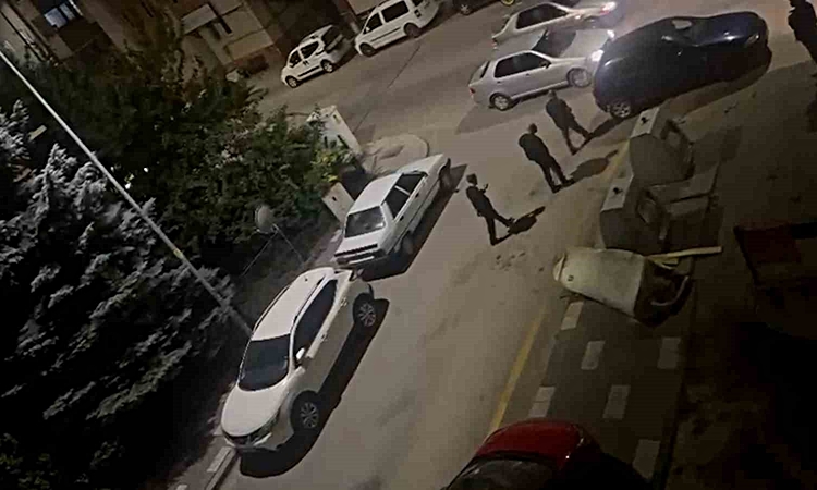 Kritik Açıklama: Sokak ortasında bıçak ile saldırmaya çalıştı | İşte Tüm Ayrıntılar