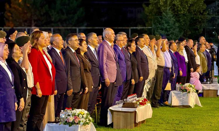 Kritik Açıklama: TBMM Baskanı Kurtulmuş: "Artık önümüzde yeni bir kapı açılmış, yeni bir yolun başlangıcındayı