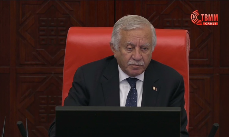 Kritik Açıklama: TBMM Genel Kurulu... Muhalefetin "fon" önergesine AK Partili Akbaşoğlu'ndan yanıt: Meclis ara