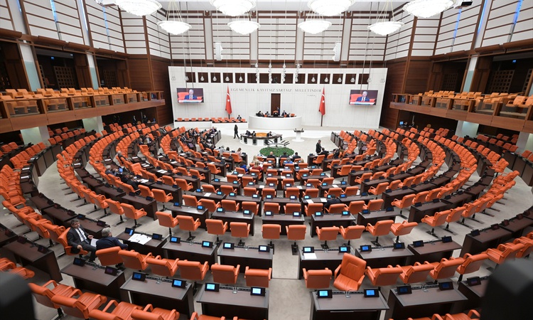 Kritik Açıklama: TBMM'de grup başkanvekilleri sel, fon soruşturması ve Mekke anlaşmasını görüştü ve Merak Edil