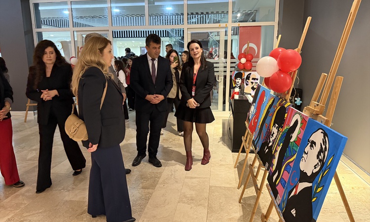 Kritik Açıklama: Tekirdağ'da öğrencilerin 50 eserlik 'Cumhuriyetin Işığında Sanat' sergisi açıldı | İşte Tüm A