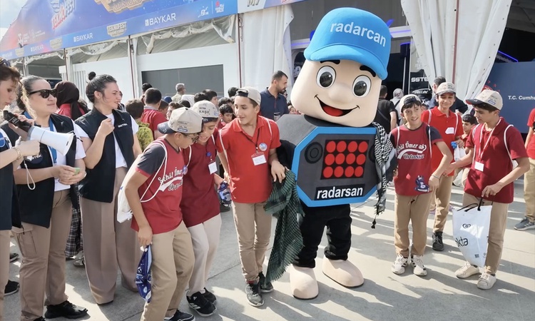 Kritik Açıklama: TEKNOFEST Güneydoğu'da öğrenciler "Radarcan"la halay çekti - Son Dakika Bilgileri
