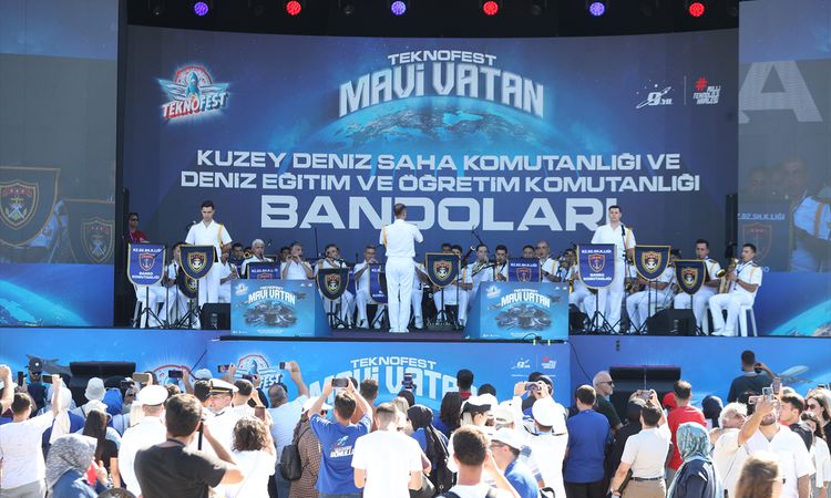 Kritik Açıklama: TEKNOFEST Mavi Vatan'da Deniz Kuvvetleri Bandosu Konseri